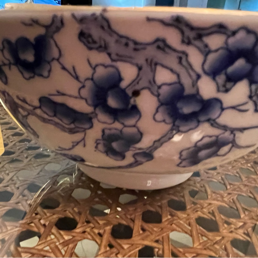 PETALS Brand Vintage 5 3/4” Bowl Blue and White Floral with gold trim